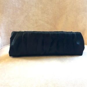 LORD AND TAYLOR black‎ satin clutch